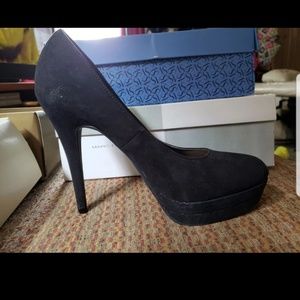 LC by Lauren Conrad Johanna heels